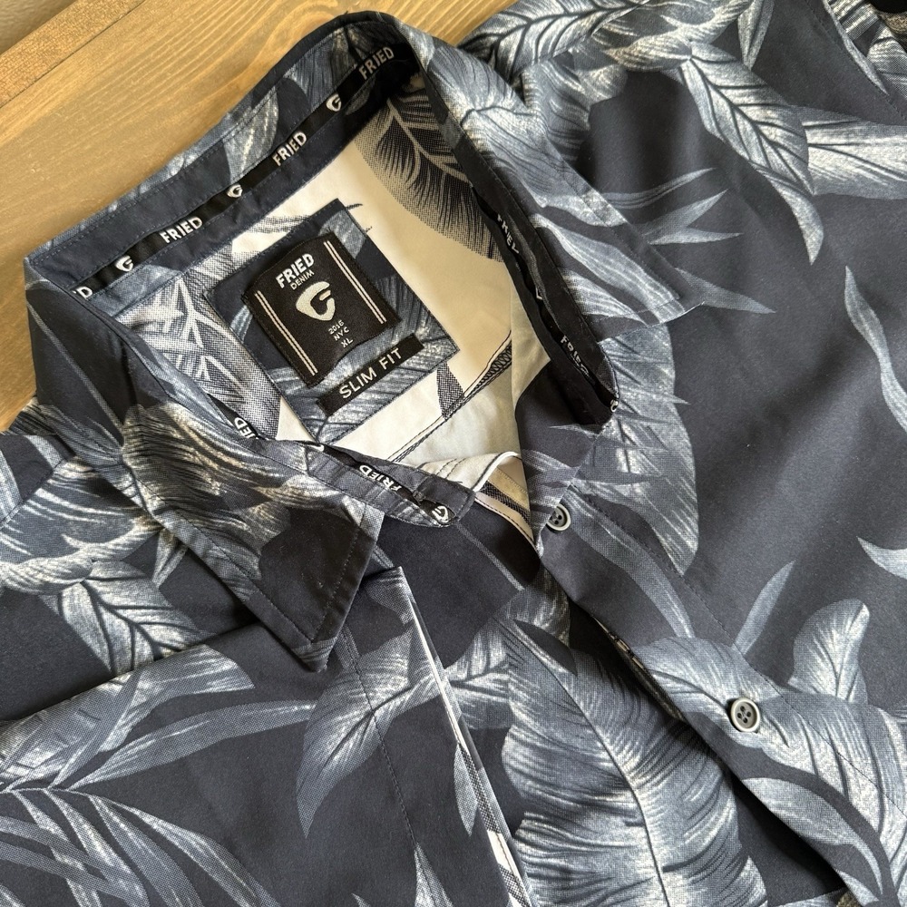 Fried Denim Men's XL Slim Fit Navy Blue Tropical Leaf Short Sleeve Button Up Top